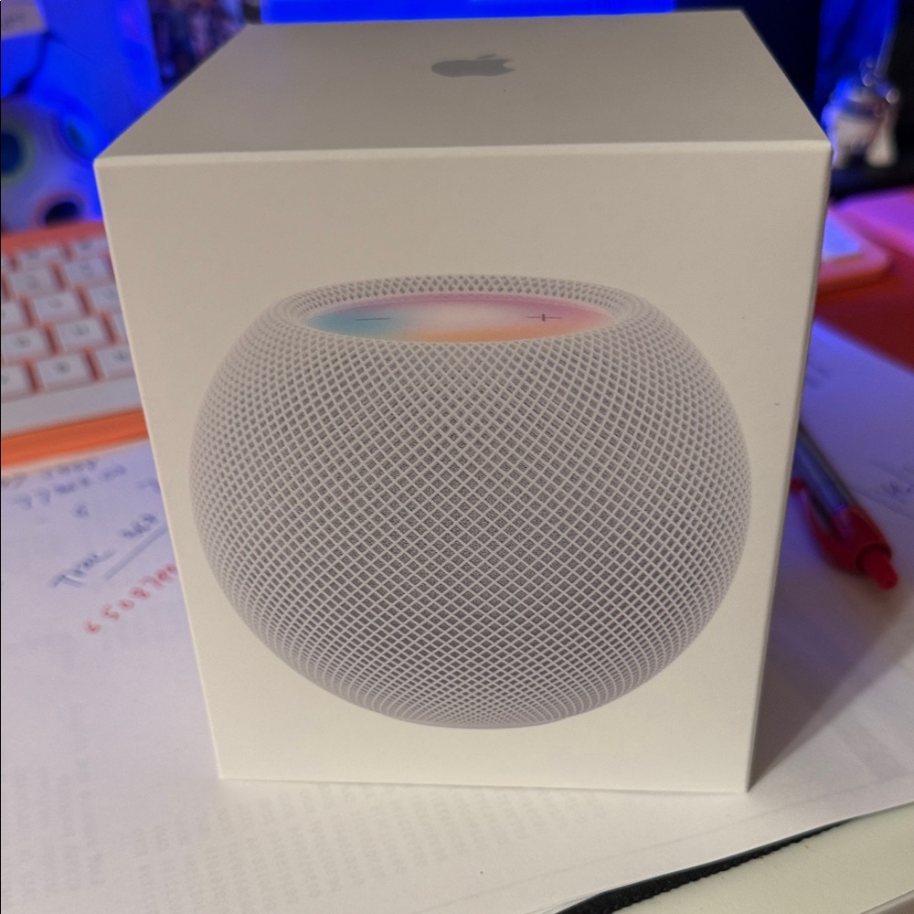 Apple HomePod Mini in Light Gray